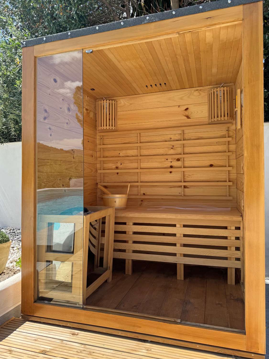 Newly renovated single-story villa with heated pool and excellent views