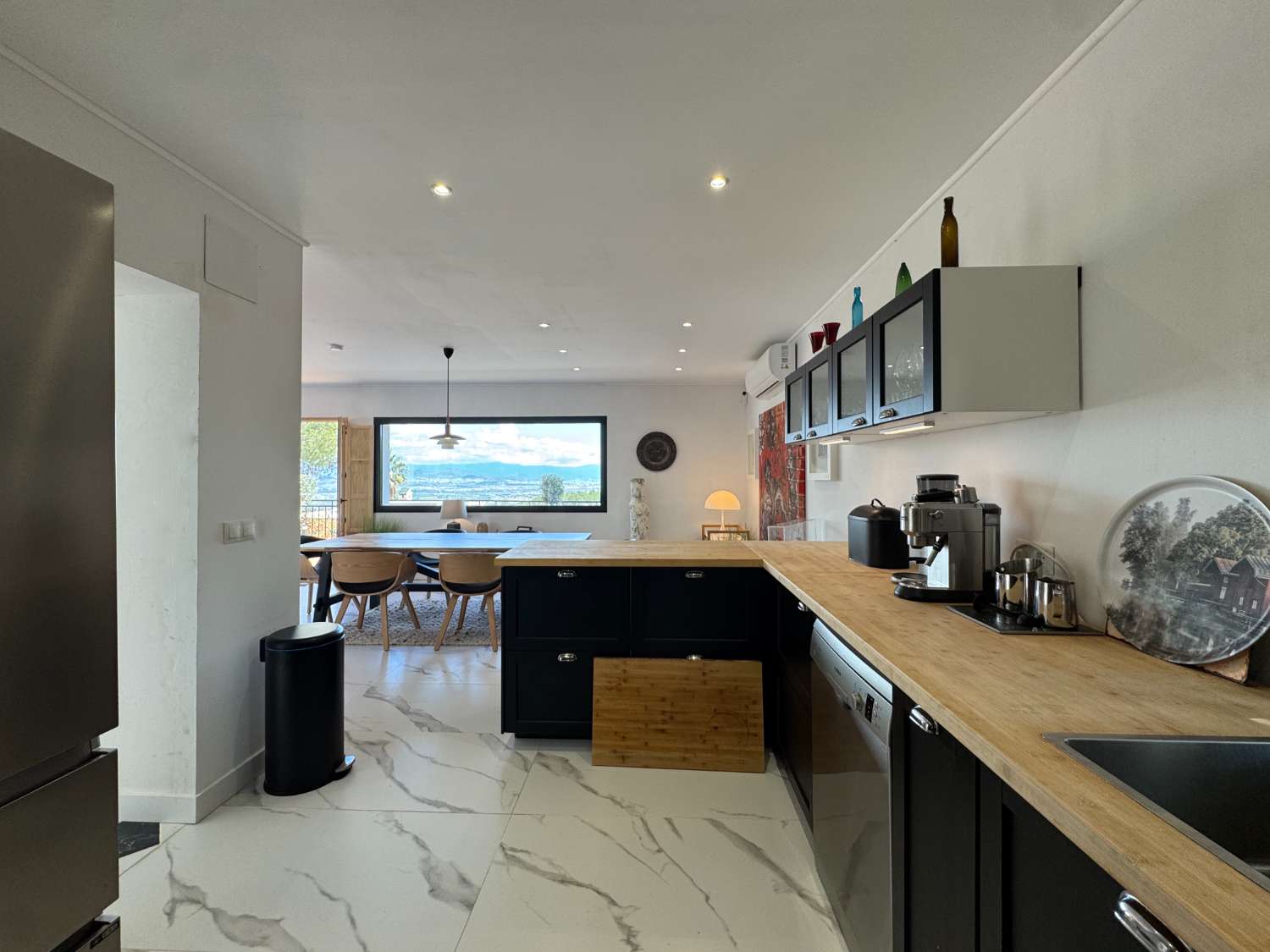 Newly renovated single-story villa with heated pool and excellent views