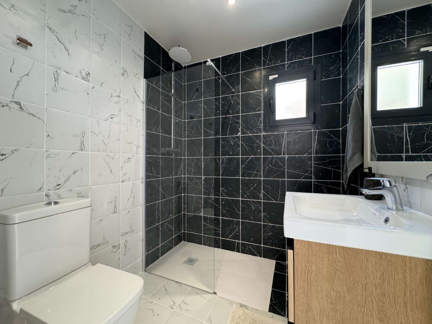 Newly renovated single-story villa with heated pool and excellent views