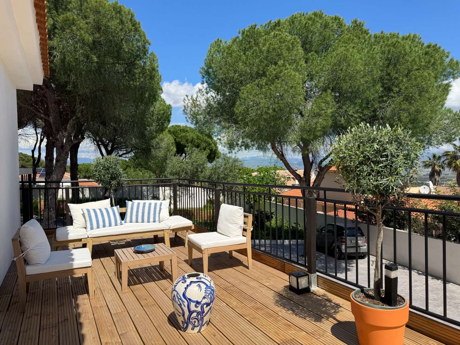 Newly renovated single-story villa with heated pool and excellent views