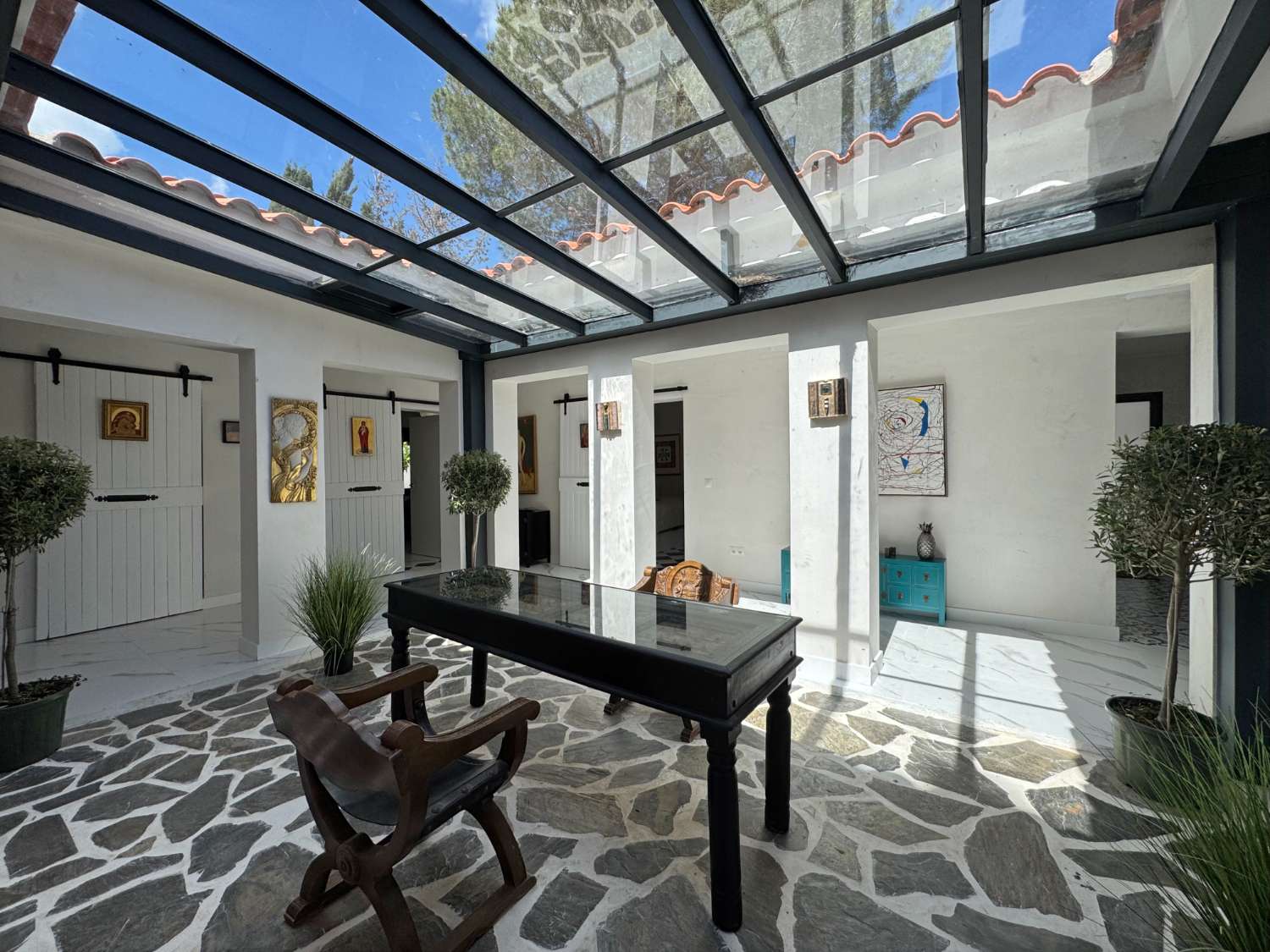 Newly renovated single-story villa with heated pool and excellent views