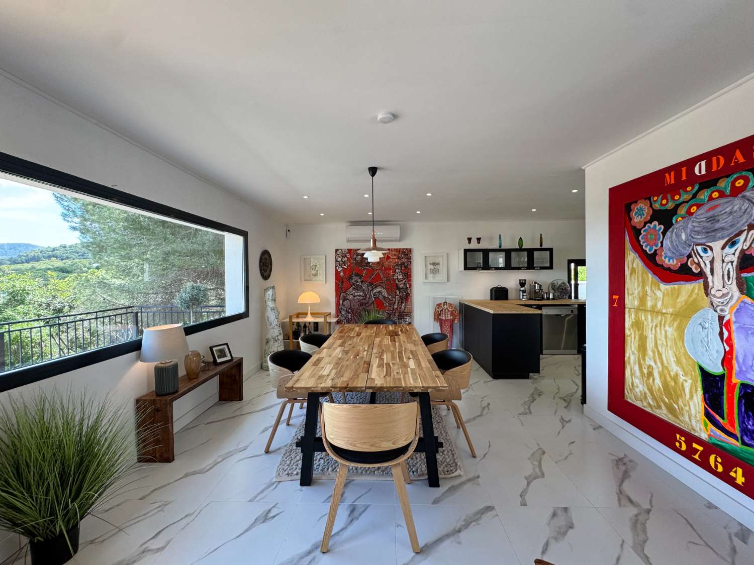 Newly renovated single-story villa with heated pool and excellent views