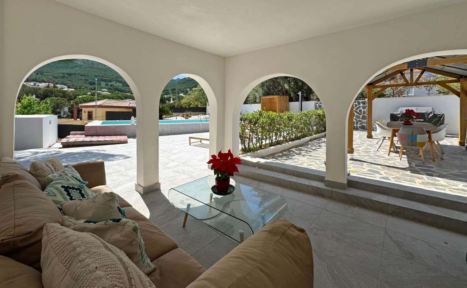 Newly renovated single-story villa with heated pool and excellent views