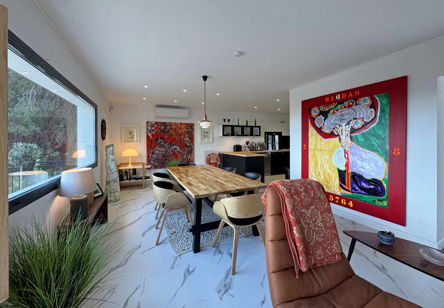 Newly renovated single-story villa with heated pool and excellent views