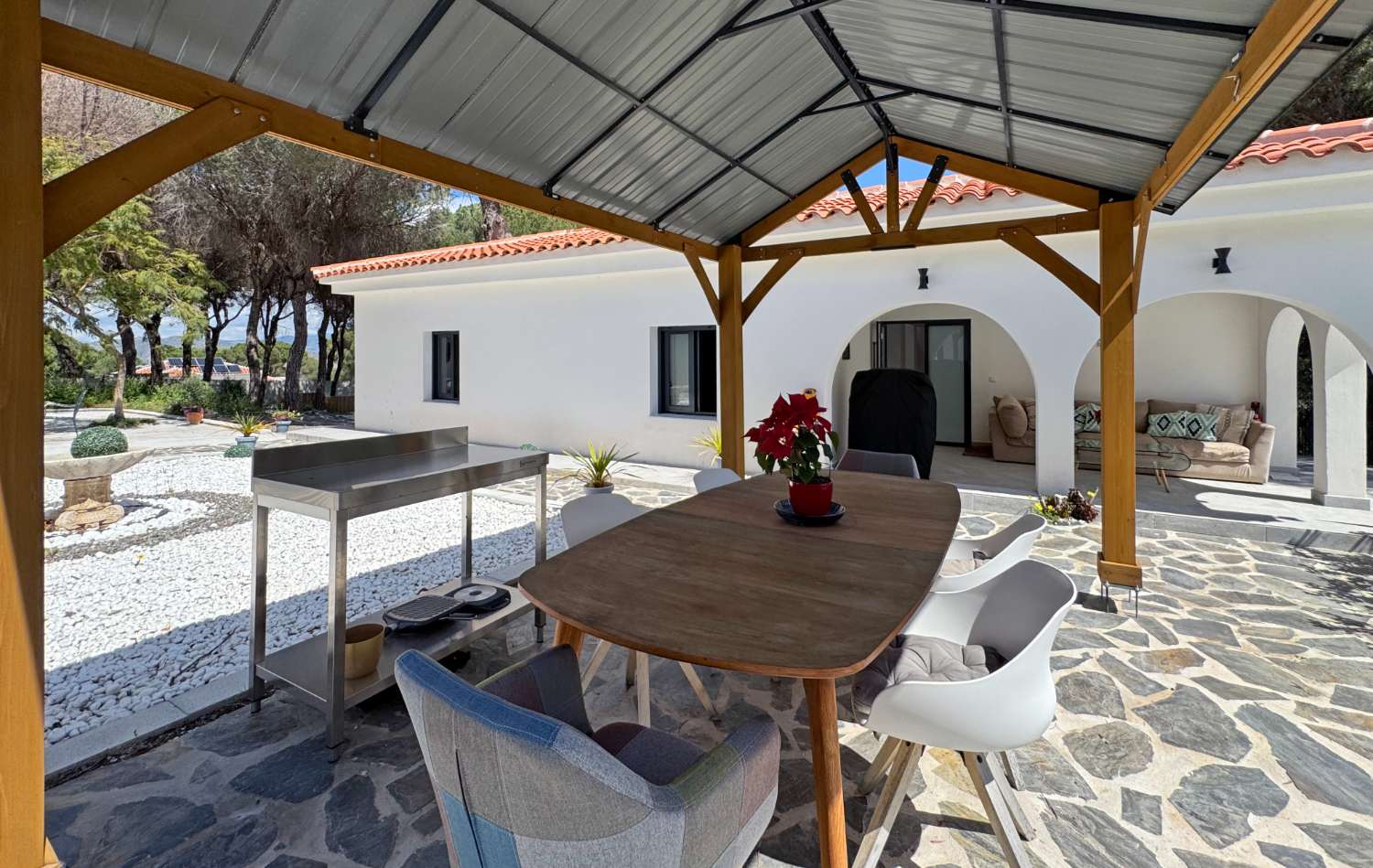 Newly renovated single-story villa with heated pool and excellent views