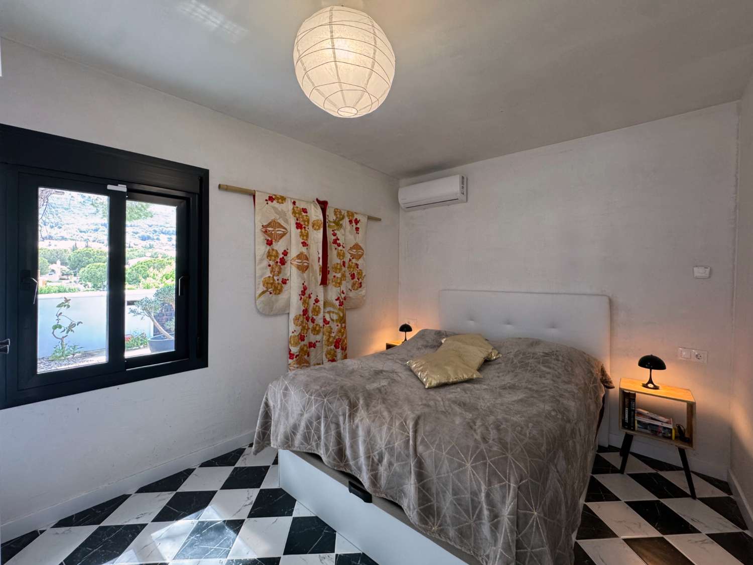 Newly renovated single-story villa with heated pool and excellent views