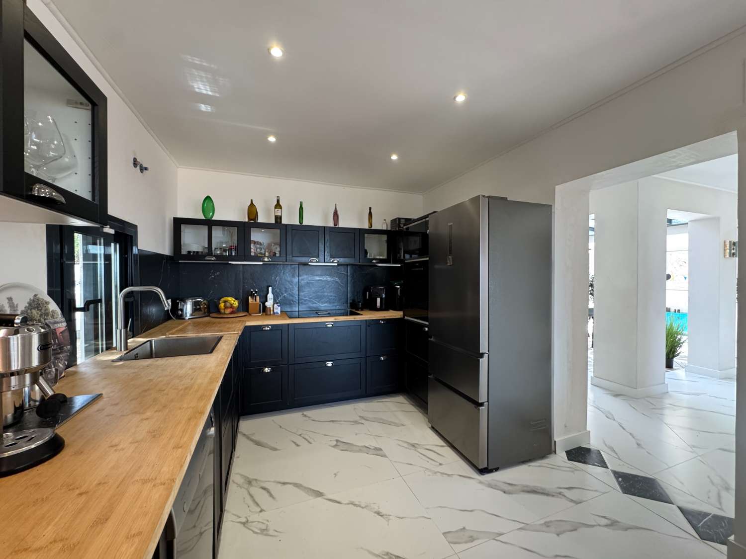 Newly renovated single-story villa with heated pool and excellent views