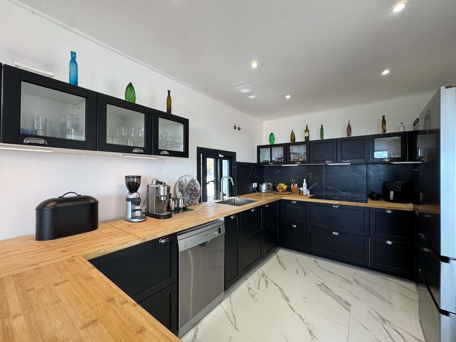 Newly renovated single-story villa with heated pool and excellent views