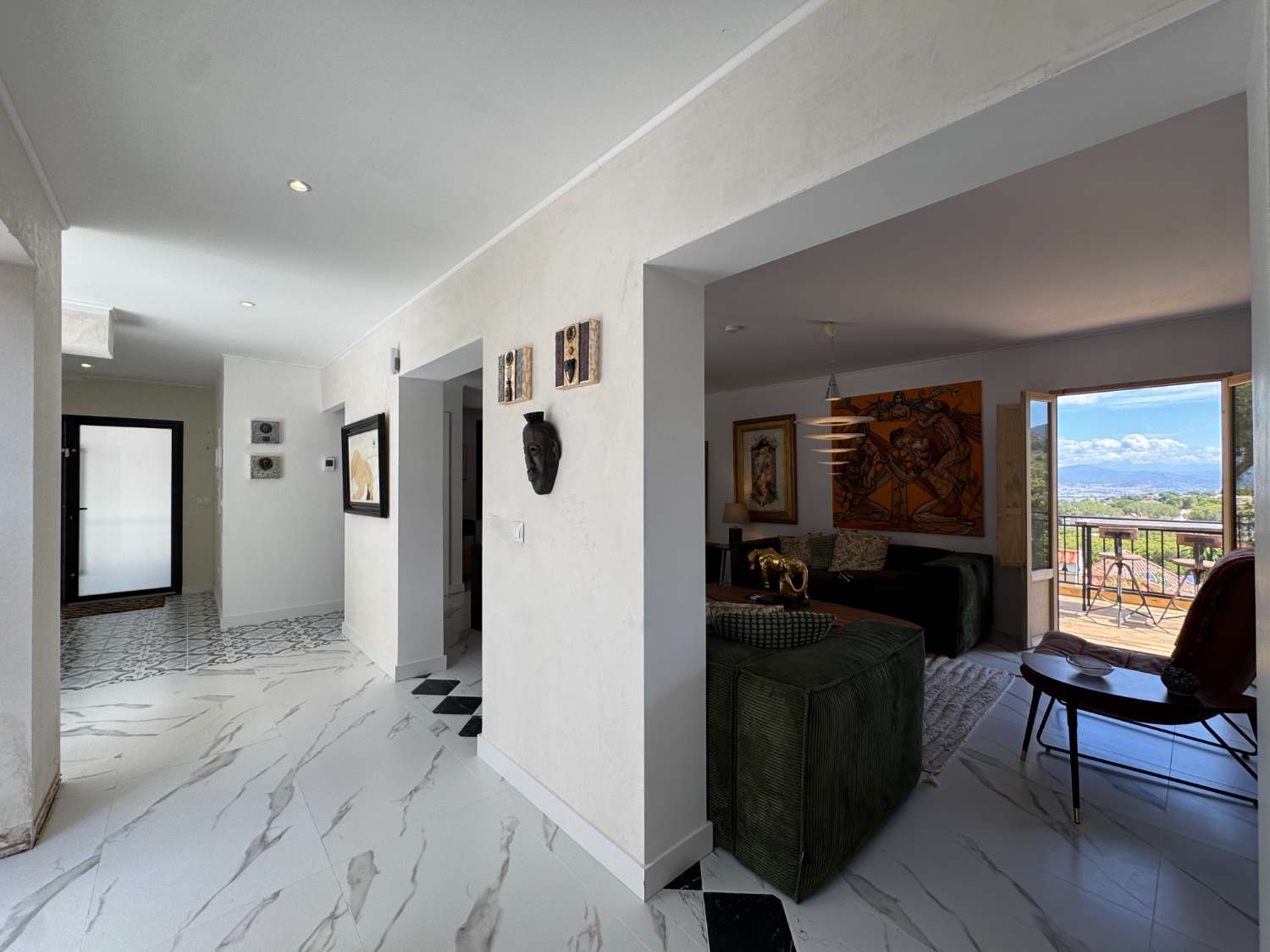 Newly renovated single-story villa with heated pool and excellent views