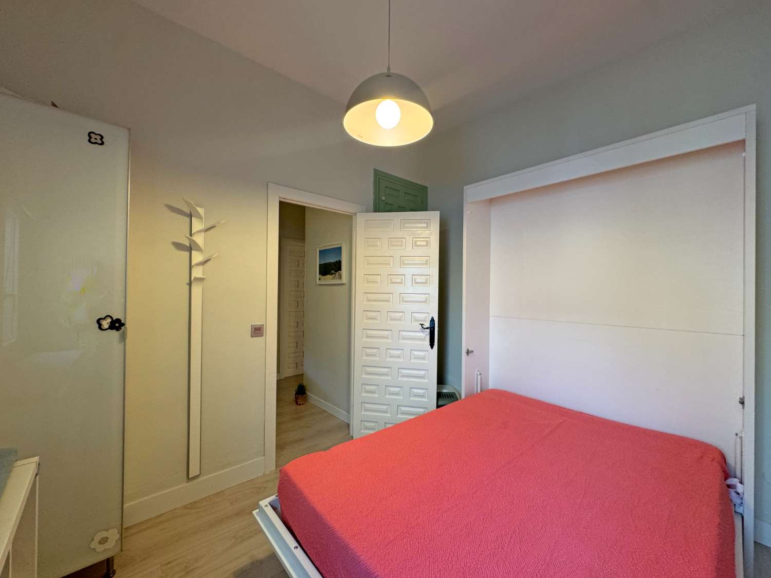 Chalet independiente en una sola planta, renovado y con piscina