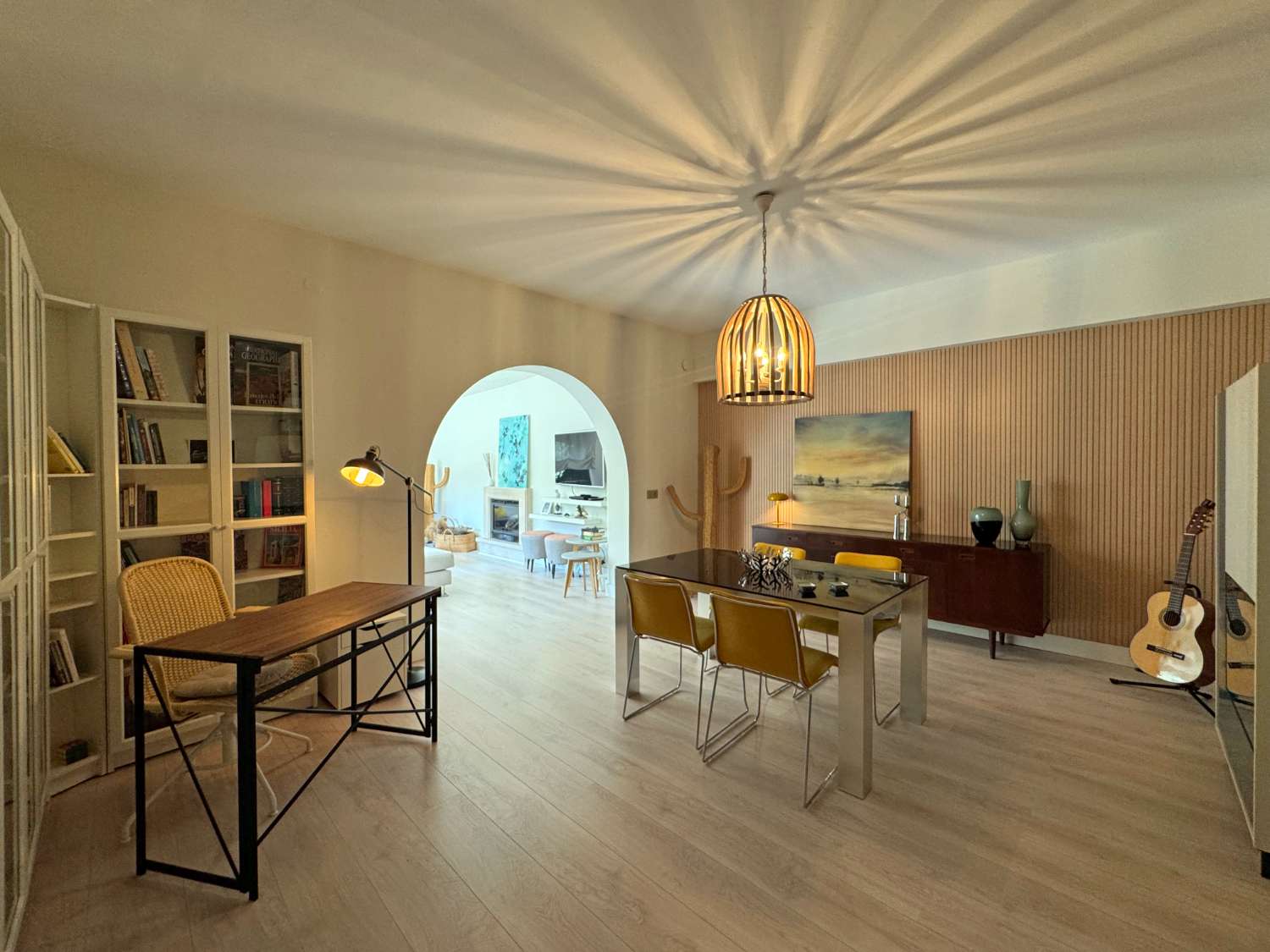 Chalet independiente en una sola planta, renovado y con piscina