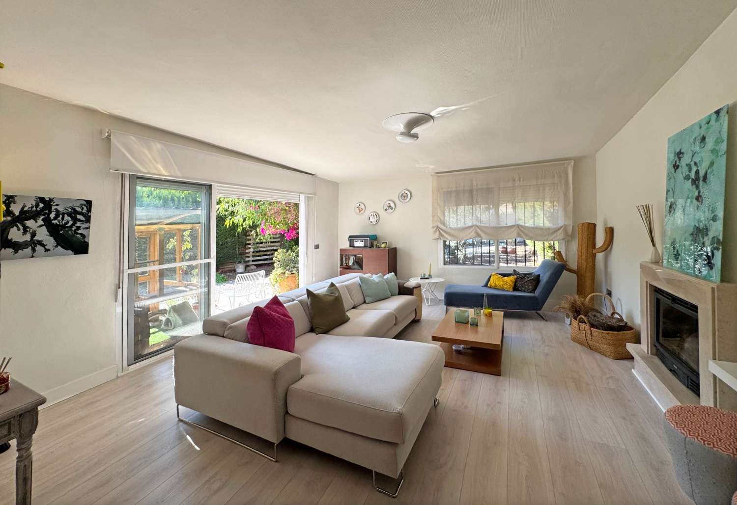 Chalet independiente en una sola planta, renovado y con piscina