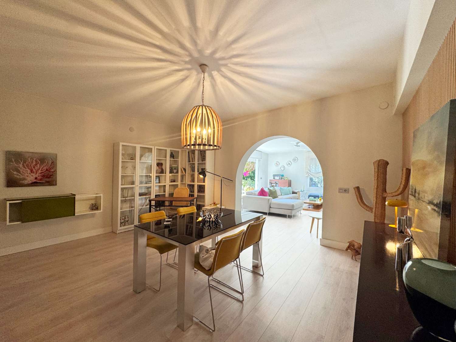 Chalet independiente en una sola planta, renovado y con piscina