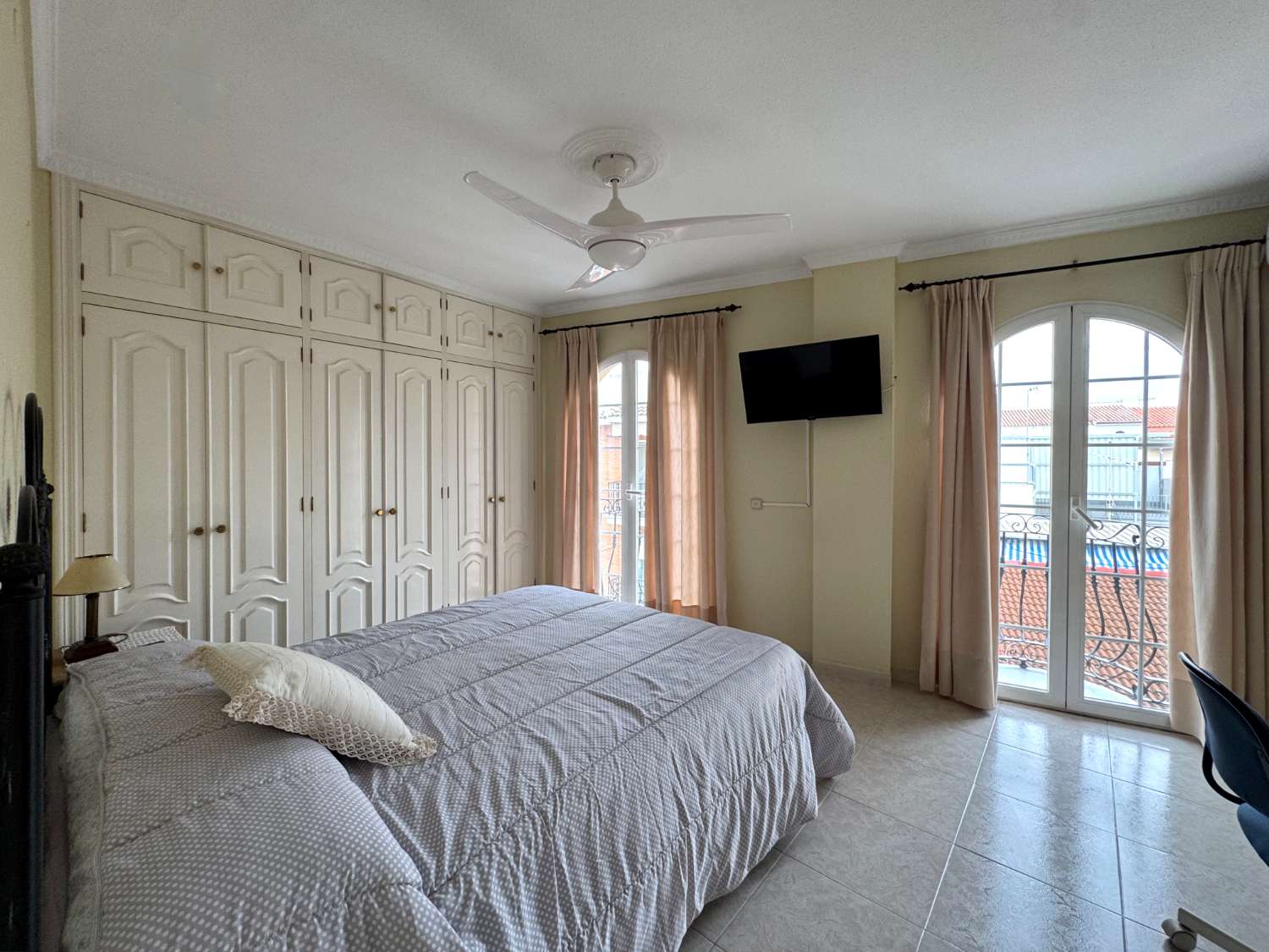 SE VENDE BONITO DUPLEX EN EL CENTRO DE ALHAURIN DE LA TORRE