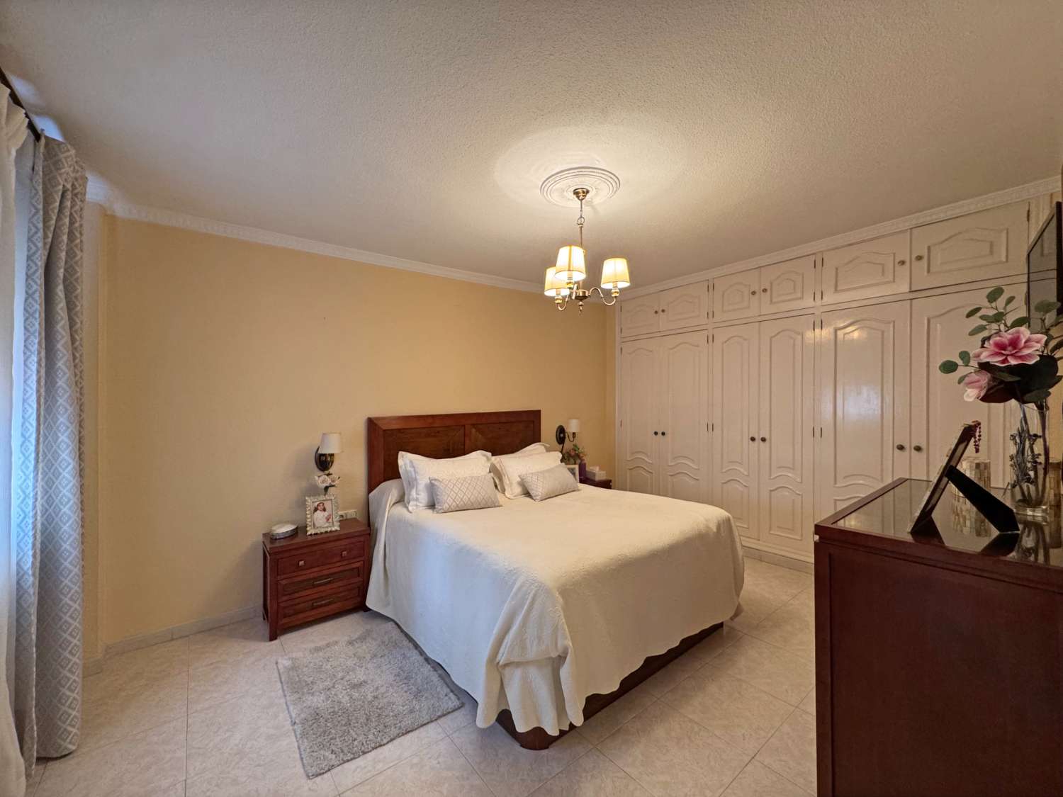 SE VENDE BONITO DUPLEX EN EL CENTRO DE ALHAURIN DE LA TORRE