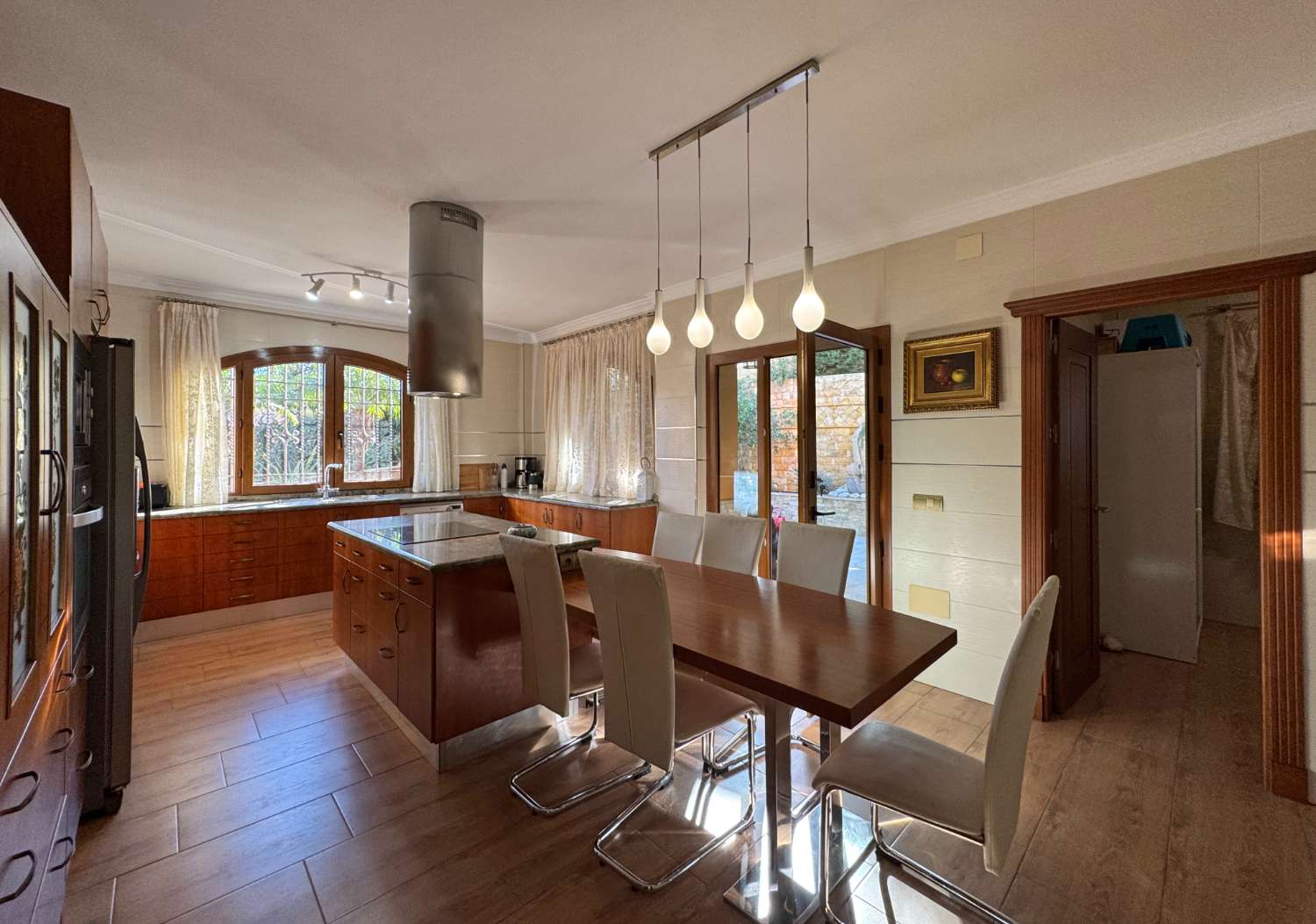 Villa de excelentes calidades en inmejorable ubicación. Calidad y confort en Alhaurín de la Torre