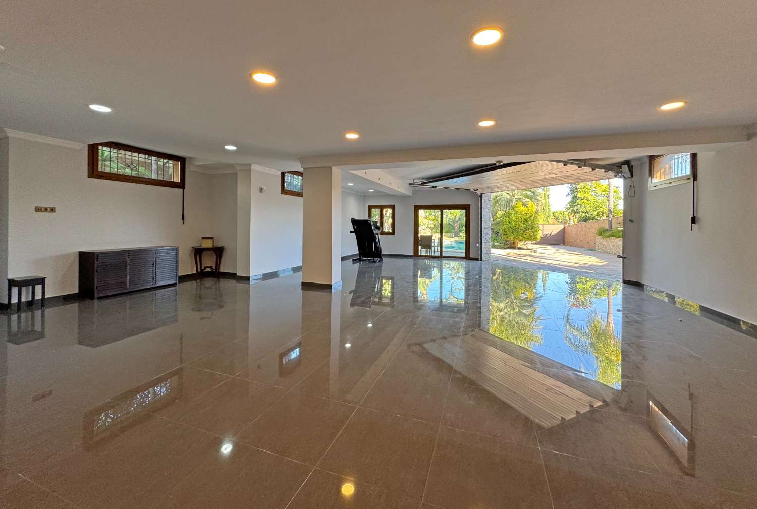 Villa de excelentes calidades en inmejorable ubicación. Calidad y confort en Alhaurín de la Torre