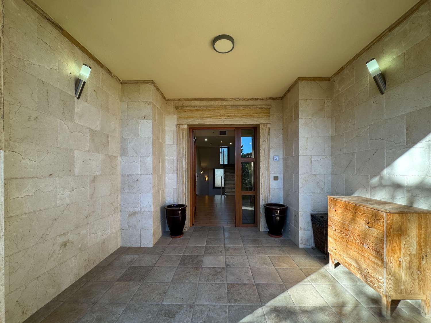 Villa de excelentes calidades en inmejorable ubicación. Calidad y confort en Alhaurín de la Torre