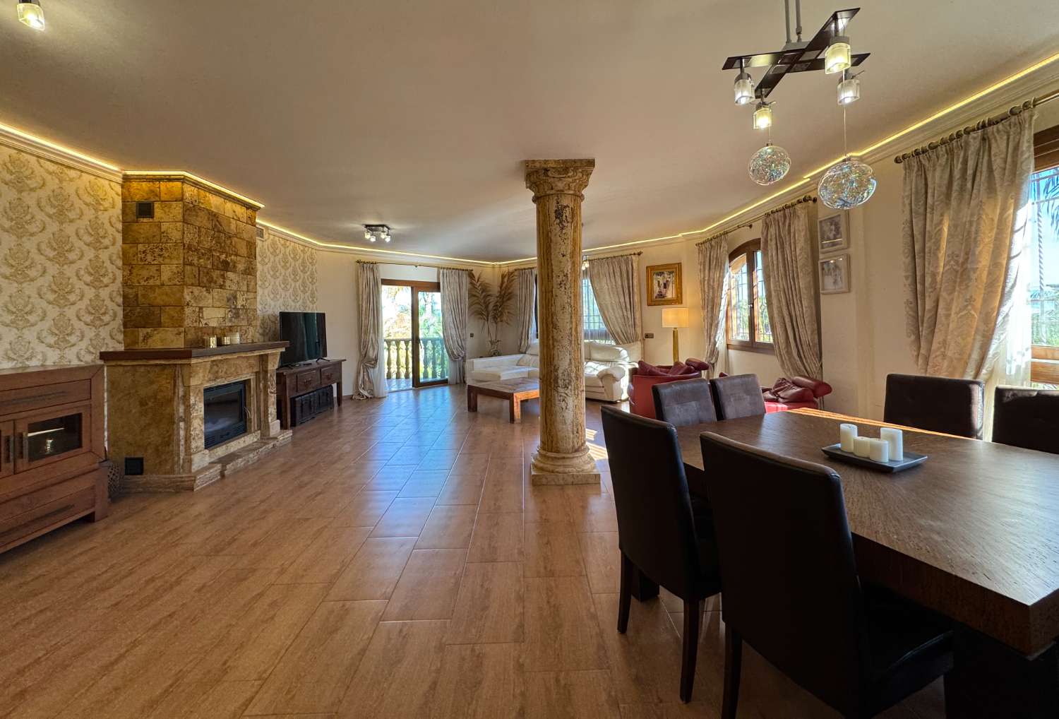 Villa de excelentes calidades en inmejorable ubicación. Calidad y confort en Alhaurín de la Torre