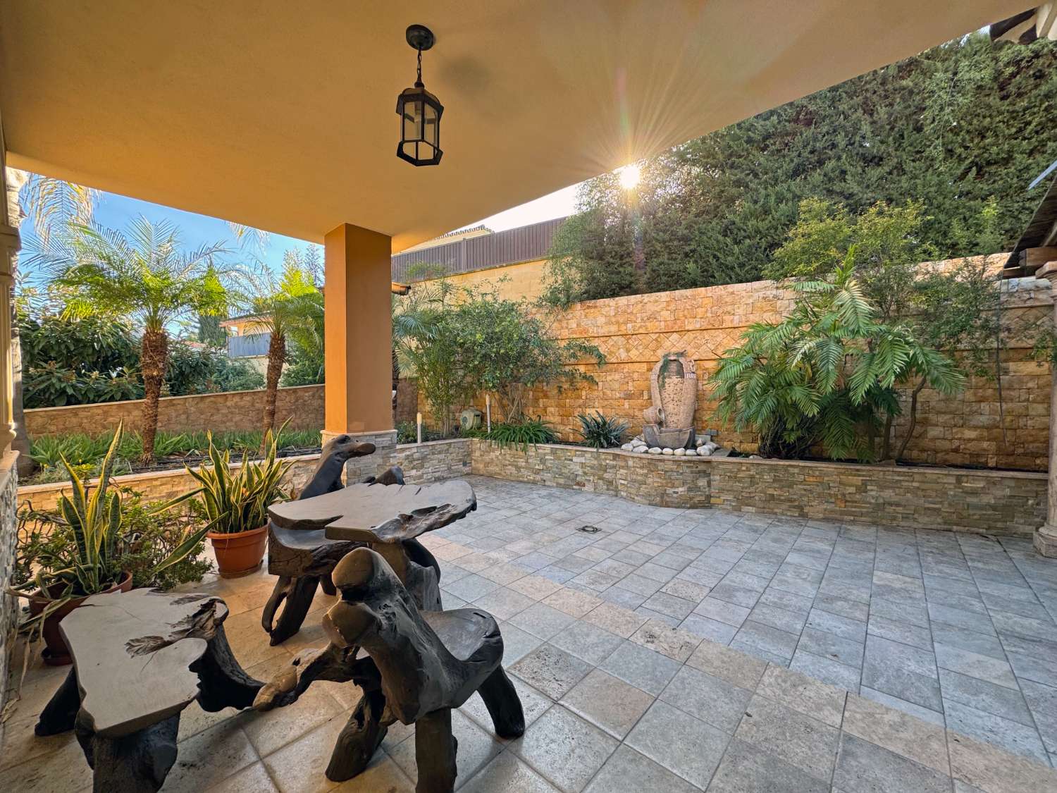 Villa de excelentes calidades en inmejorable ubicación. Calidad y confort en Alhaurín de la Torre