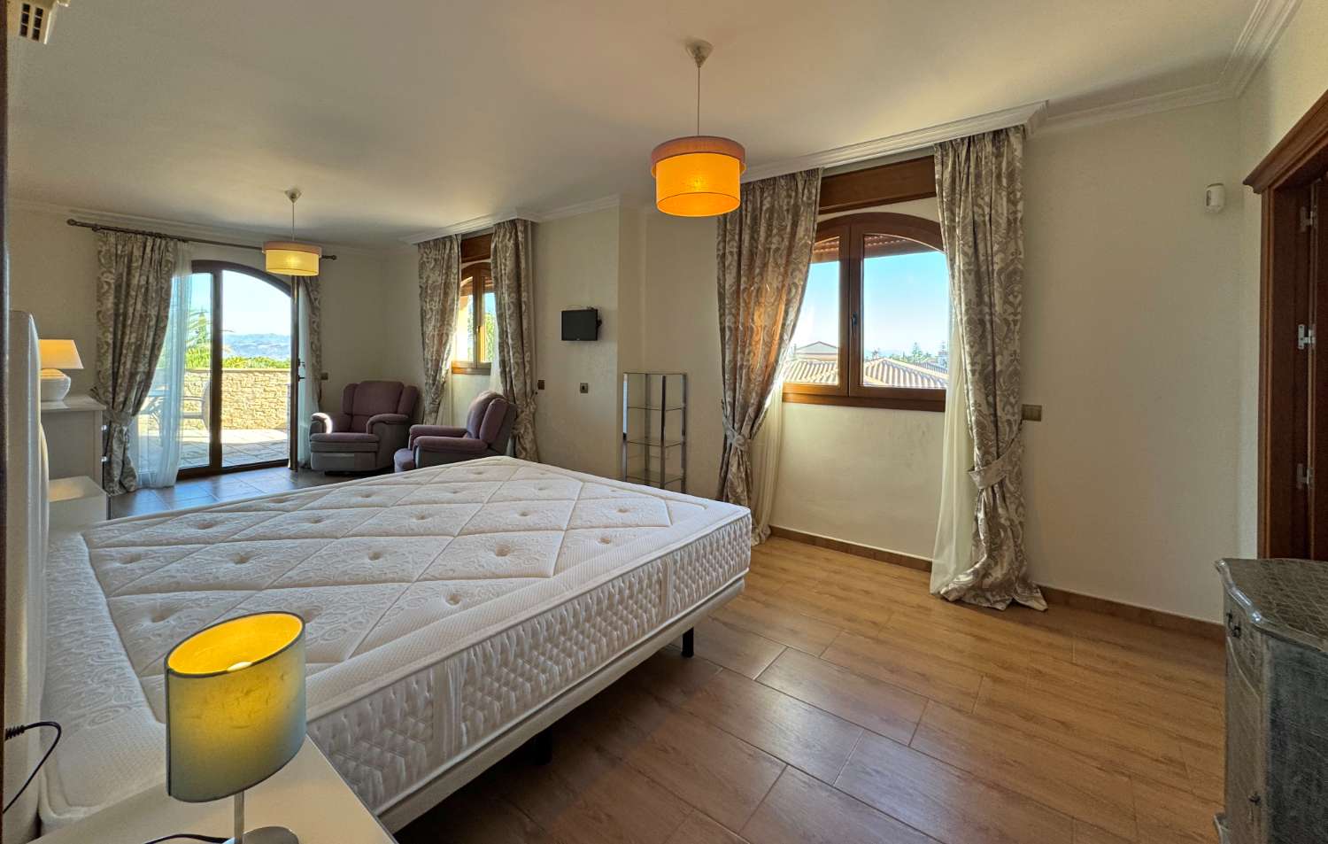 Villa de excelentes calidades en inmejorable ubicación. Calidad y confort en Alhaurín de la Torre