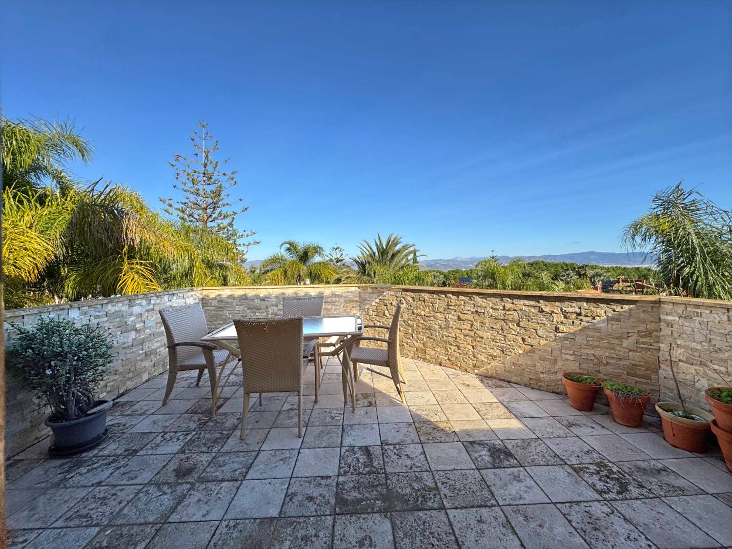 Villa de excelentes calidades en inmejorable ubicación. Calidad y confort en Alhaurín de la Torre