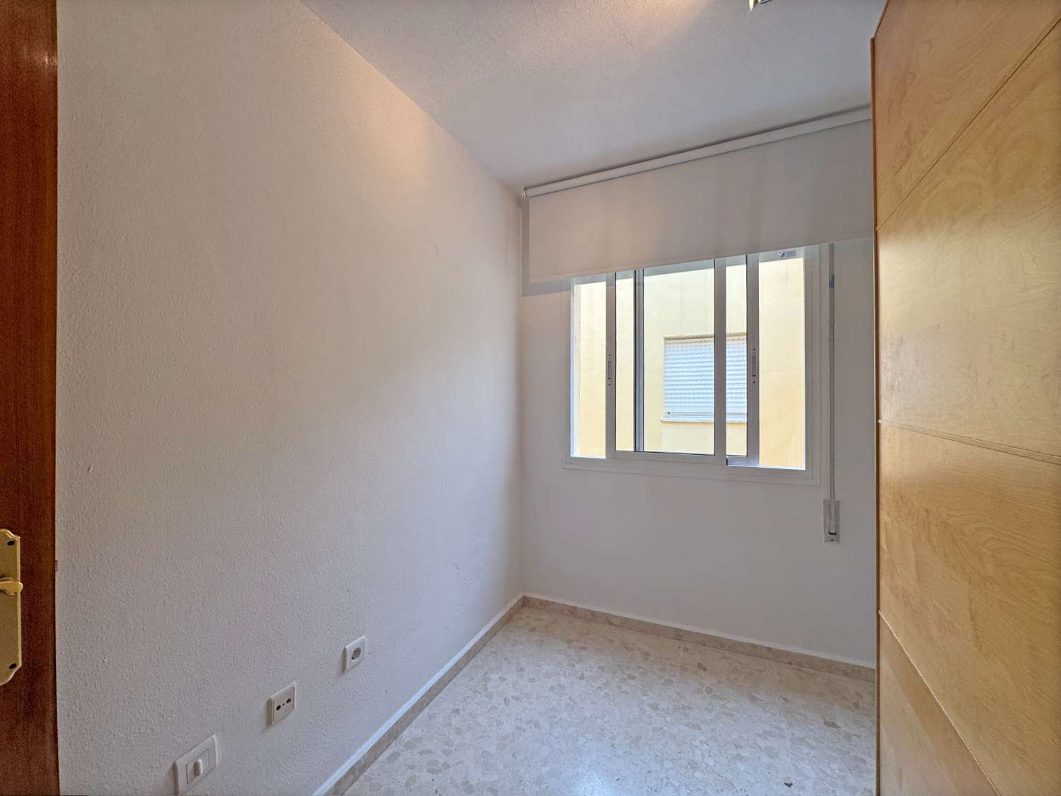 SE ALQUILA FANTÁSTICO ÁTICO EN ZONA CÉNTRICA