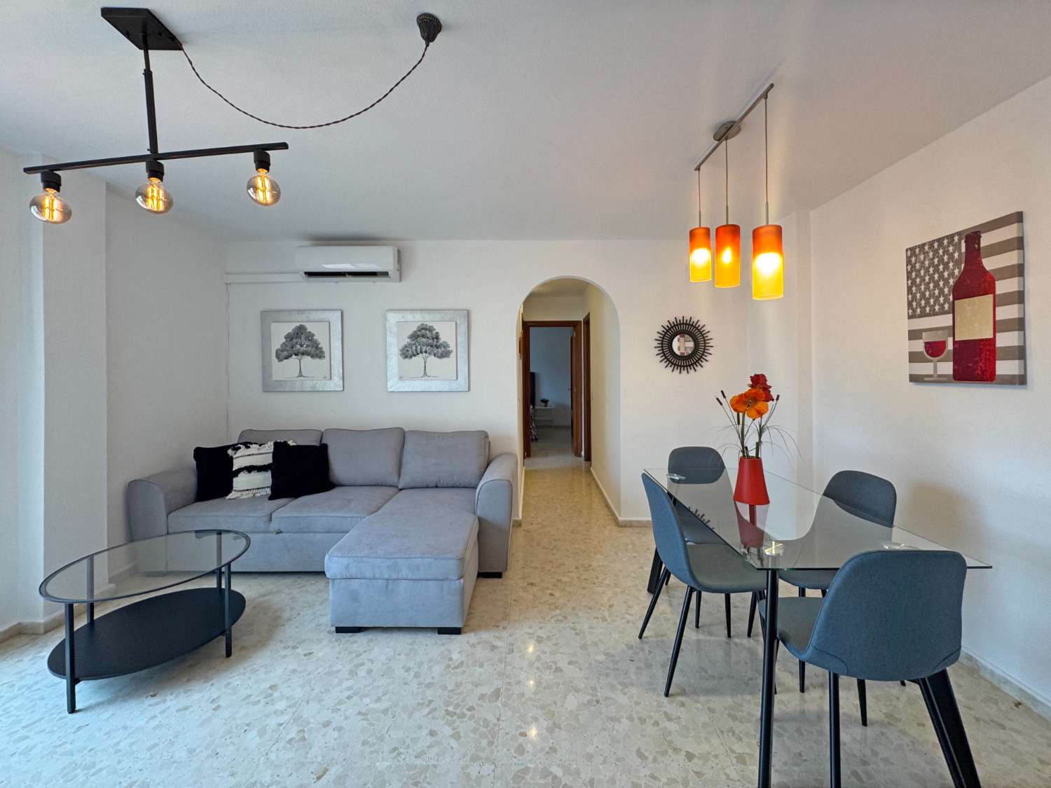 SE ALQUILA FANTÁSTICO ÁTICO EN ZONA CÉNTRICA