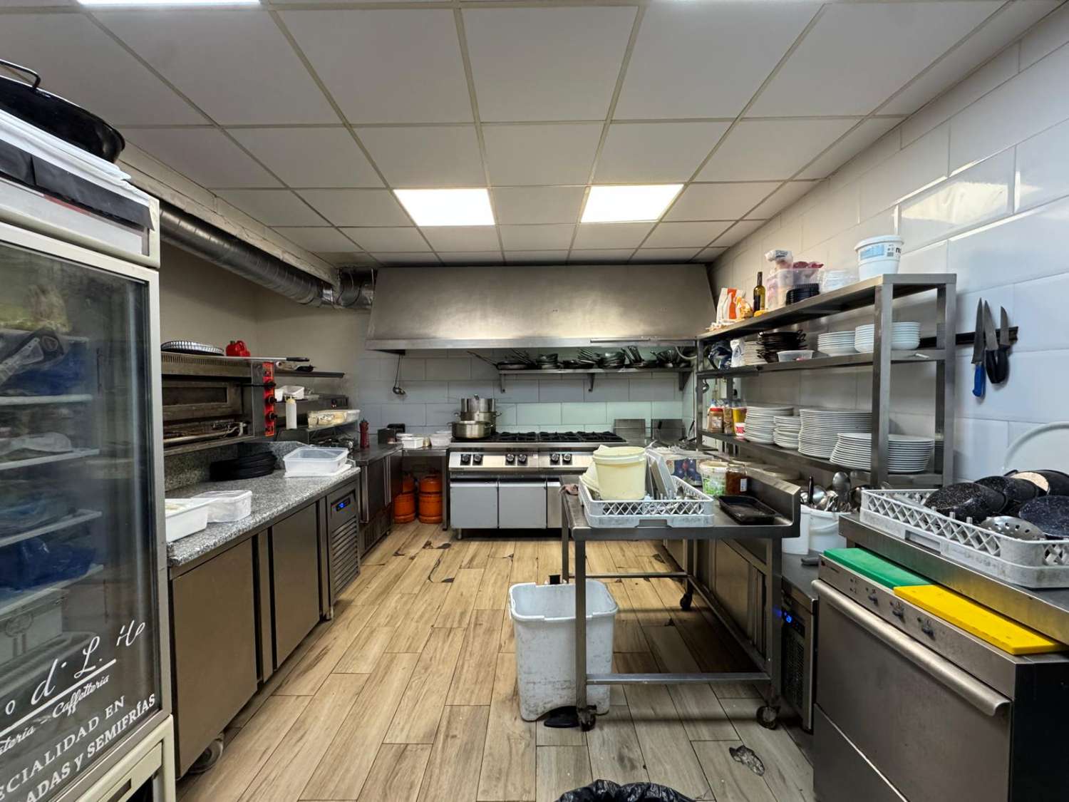 TRASPASO DE RESTAURANTE EN PLENO FUNCIONAMIENTO