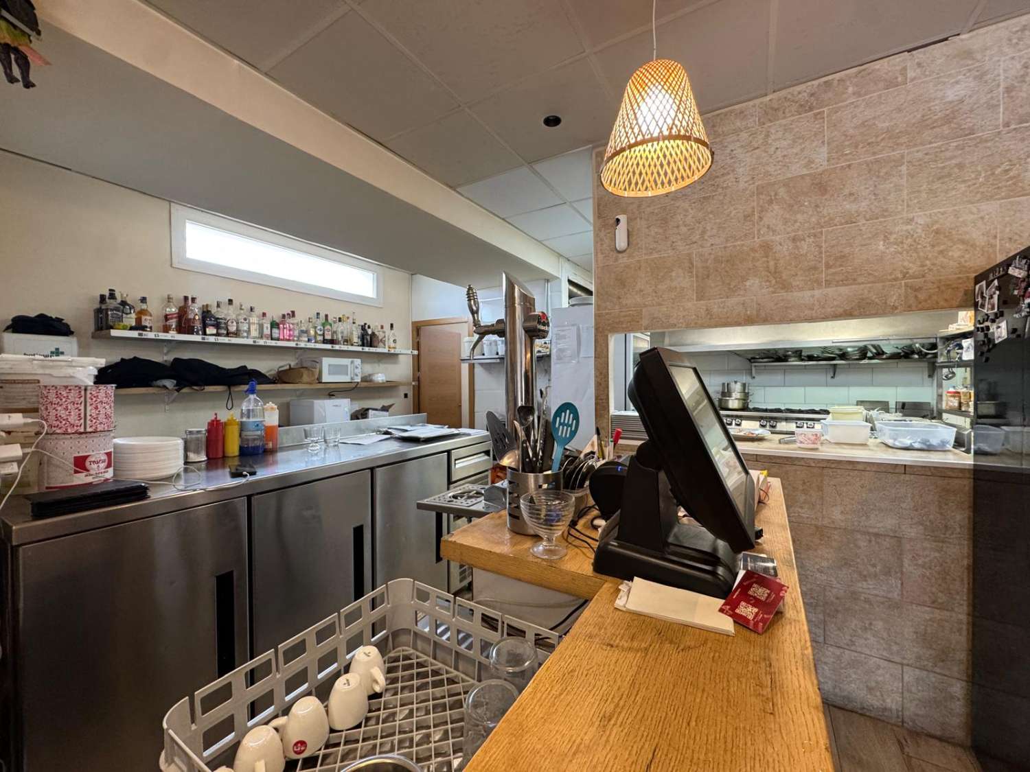 TRASPASO DE RESTAURANTE EN PLENO FUNCIONAMIENTO