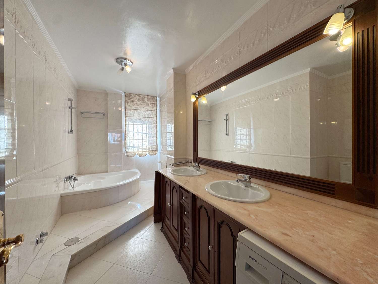 فيلا للبيع في Alhaurín de la Torre