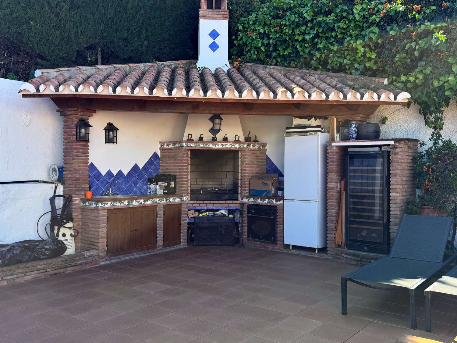 Villa renovada 100% en una sola planta, privacida, vistas e inmejorable ubicación.