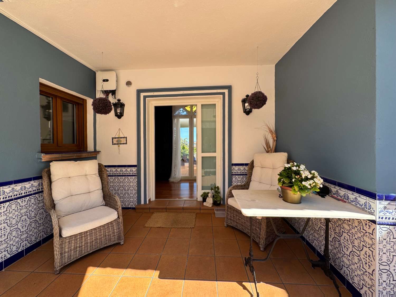 Villa renovada 100% en una sola planta, privacida, vistas e inmejorable ubicación.