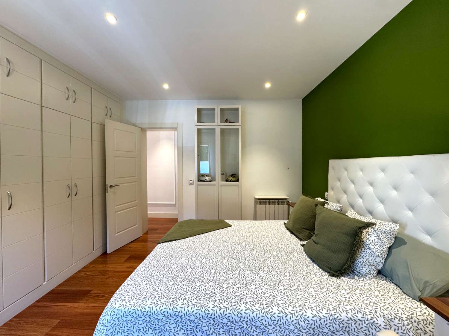 Villa renovada 100% en una sola planta, privacida, vistas e inmejorable ubicación.