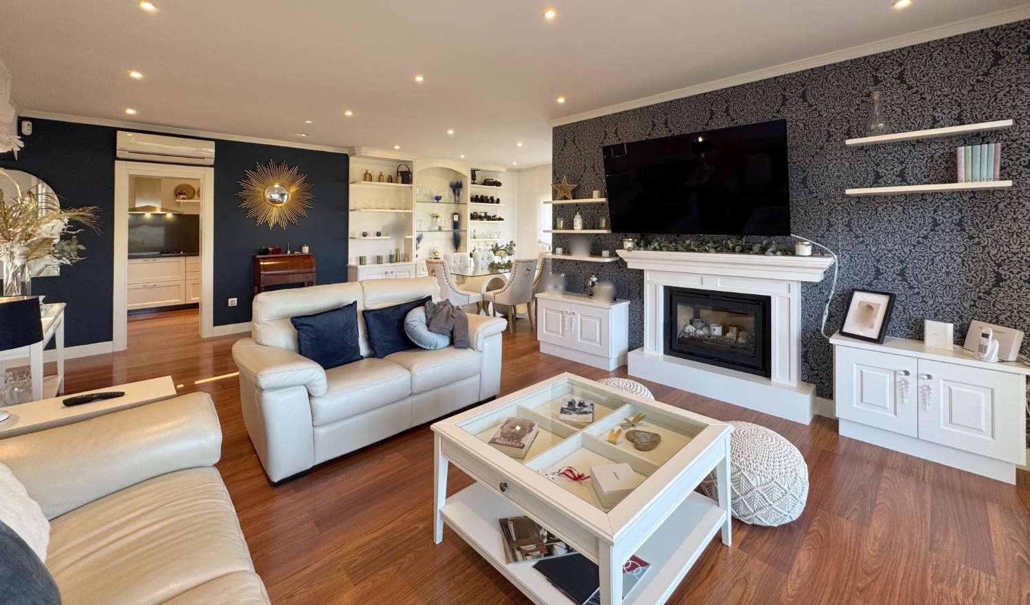 Villa renovada 100% en una sola planta, privacida, vistas e inmejorable ubicación.