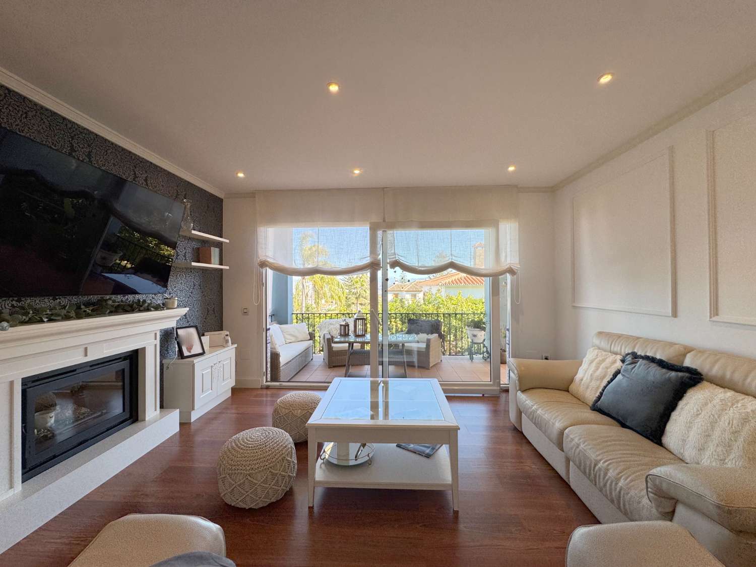 Villa renovada 100% en una sola planta, privacida, vistas e inmejorable ubicación.