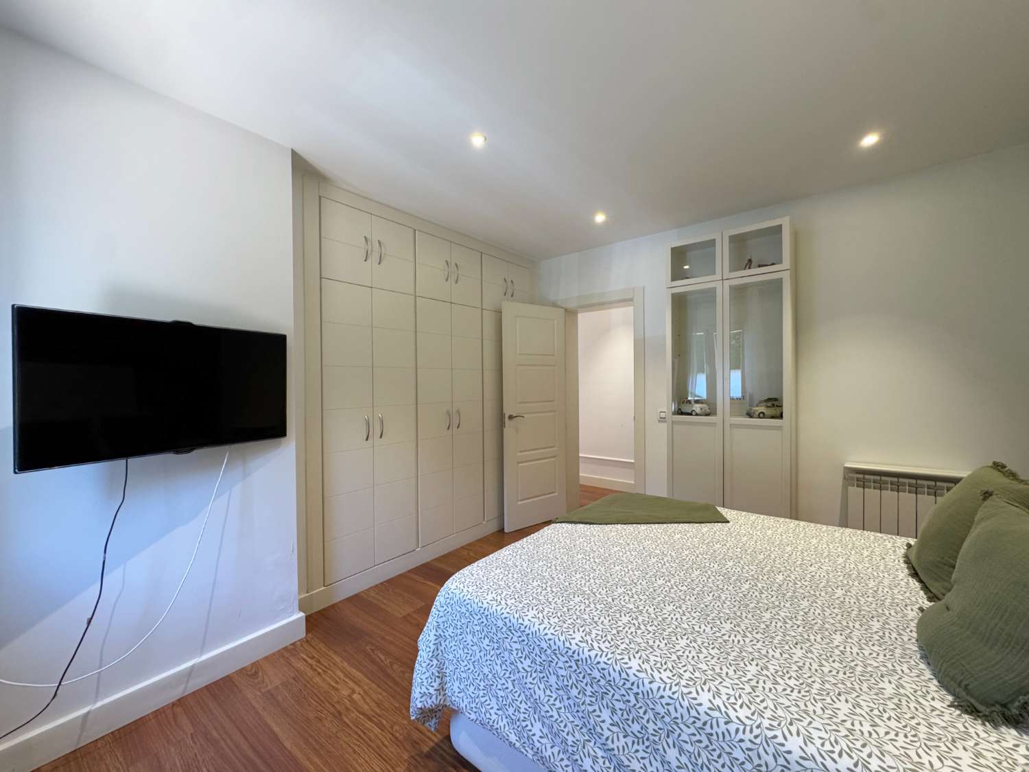 Villa renovada 100% en una sola planta, privacida, vistas e inmejorable ubicación.