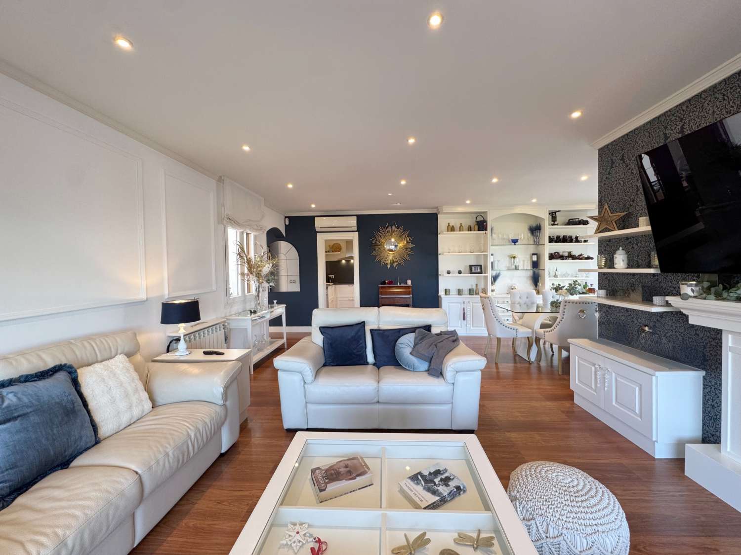 Villa renovada 100% en una sola planta, privacida, vistas e inmejorable ubicación.