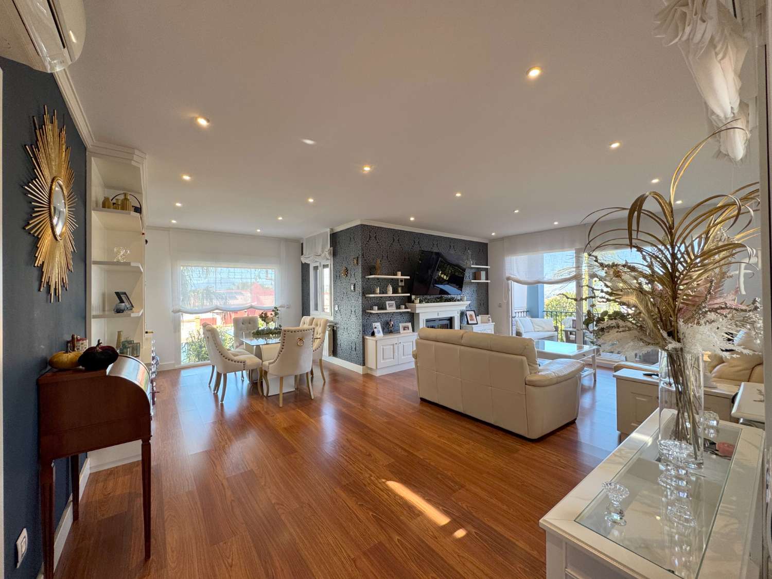 Villa renovada 100% en una sola planta, privacida, vistas e inmejorable ubicación.