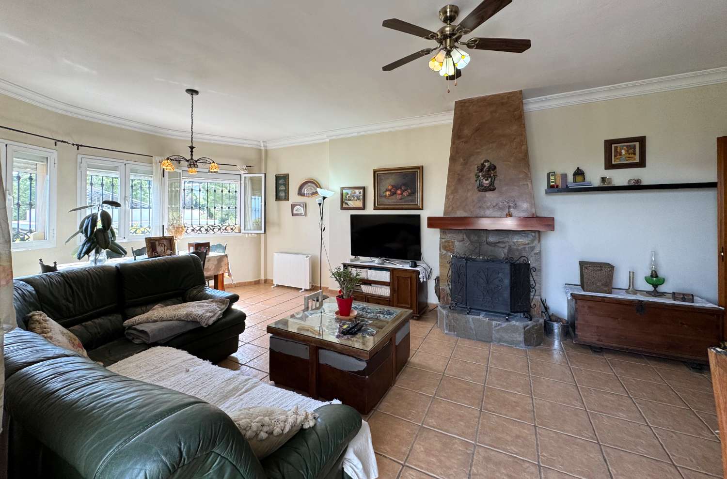 Villa con excelentes vistas en Pinos de Alhaurín.