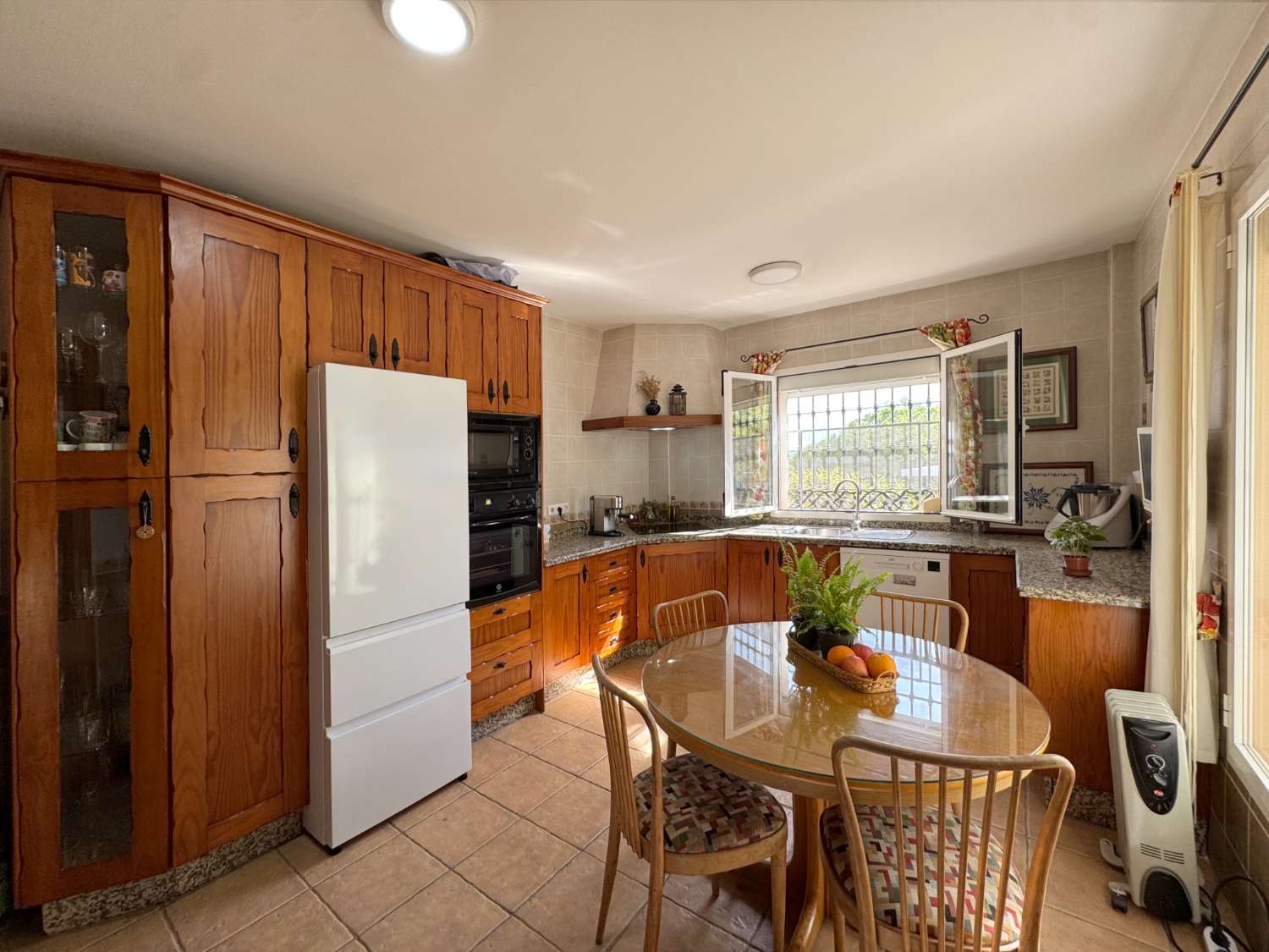 Villa con excelentes vistas en Pinos de Alhaurín.