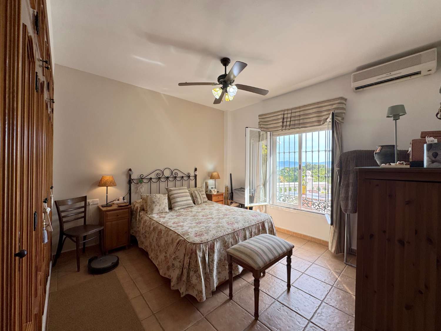 Villa con excelentes vistas en Pinos de Alhaurín.