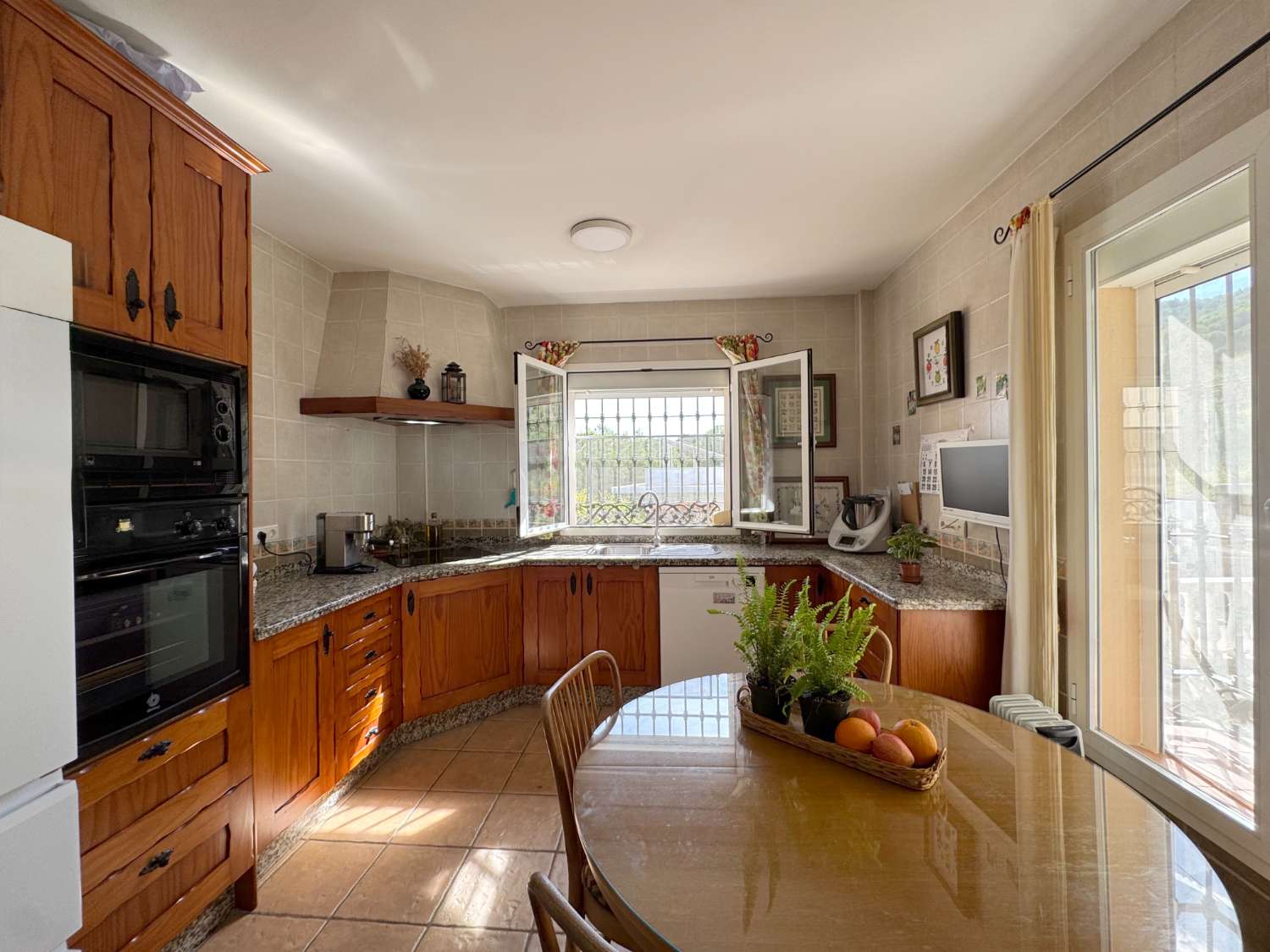 Villa con excelentes vistas en Pinos de Alhaurín.