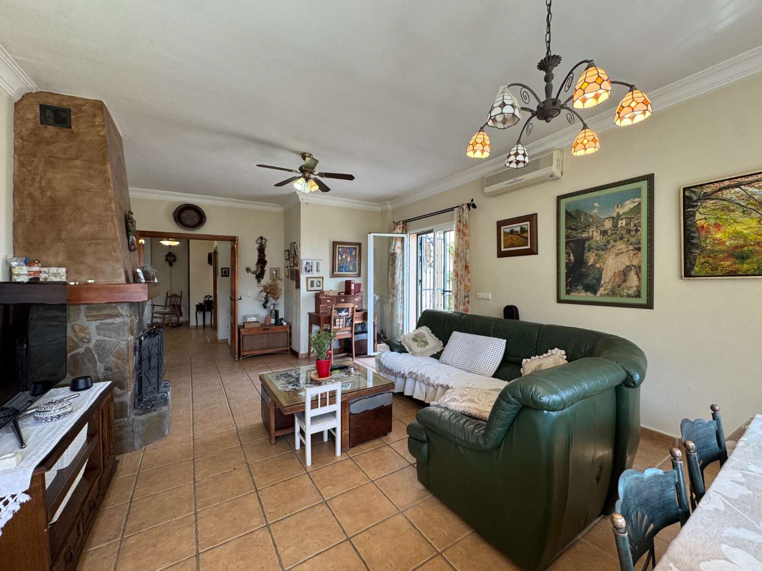 Villa con excelentes vistas en Pinos de Alhaurín.