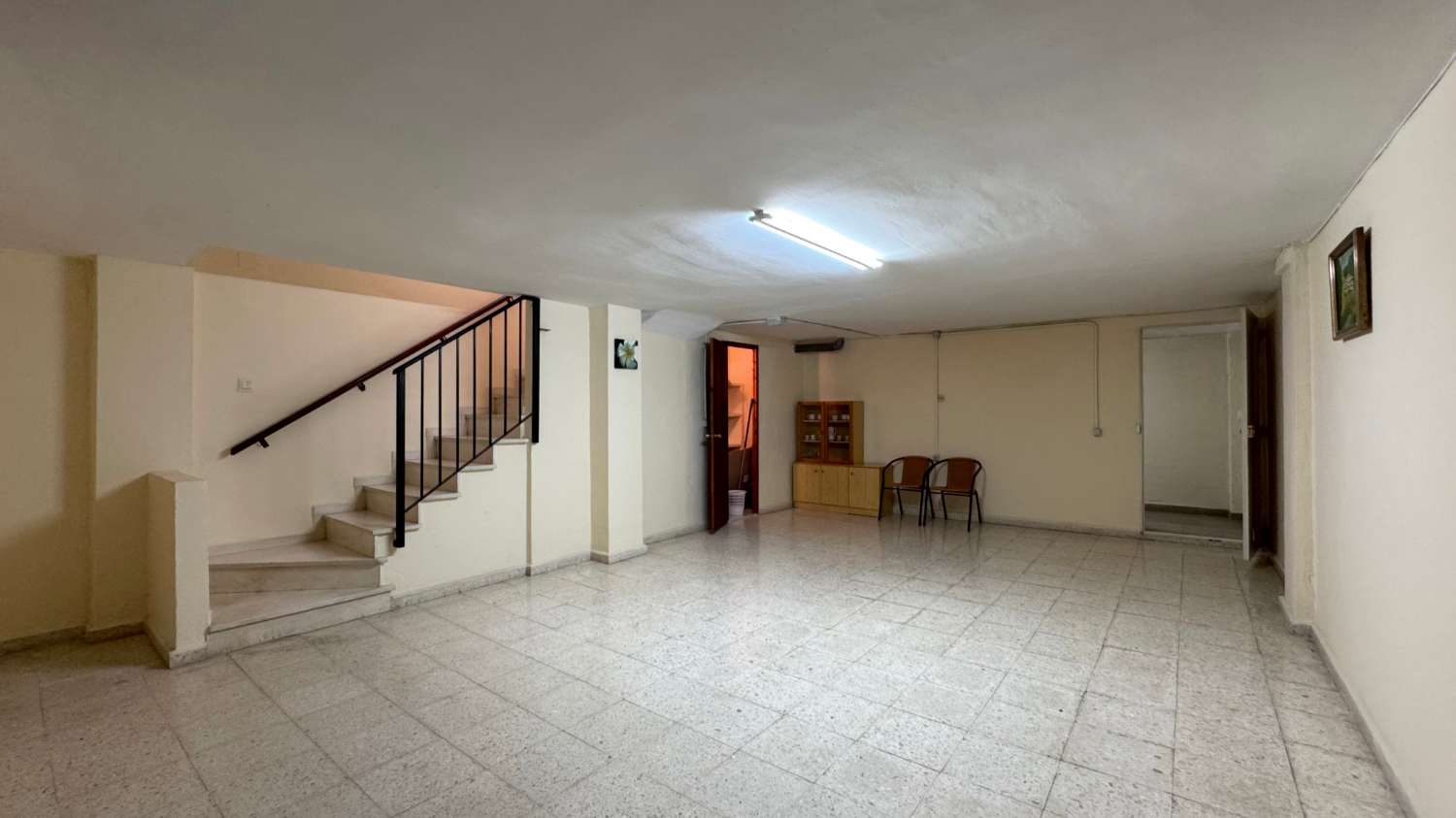 Chalet adosado en exccelente ubicación con parling privado y piscina comunitaria.
