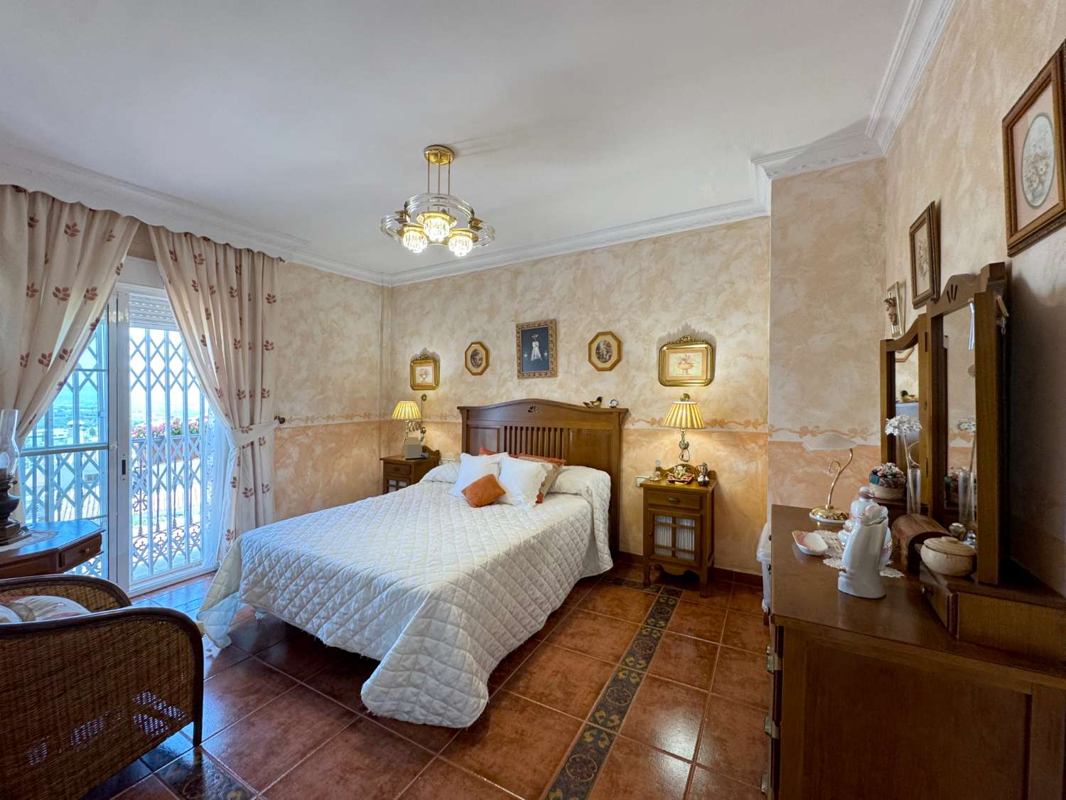 Fantástica villa con piscina climatizada, vistas panorámicas y total privacidad en Alhaurín de la Torre