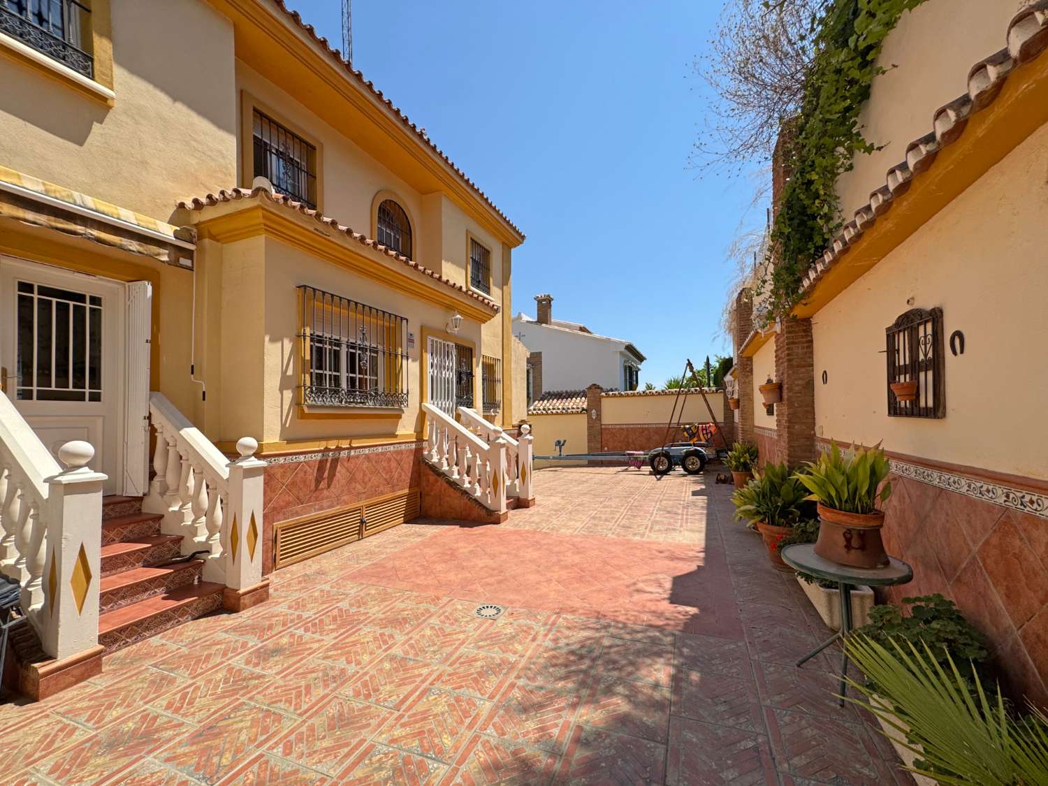 Fantástica villa con piscina climatizada, vistas panorámicas y total privacidad en Alhaurín de la Torre