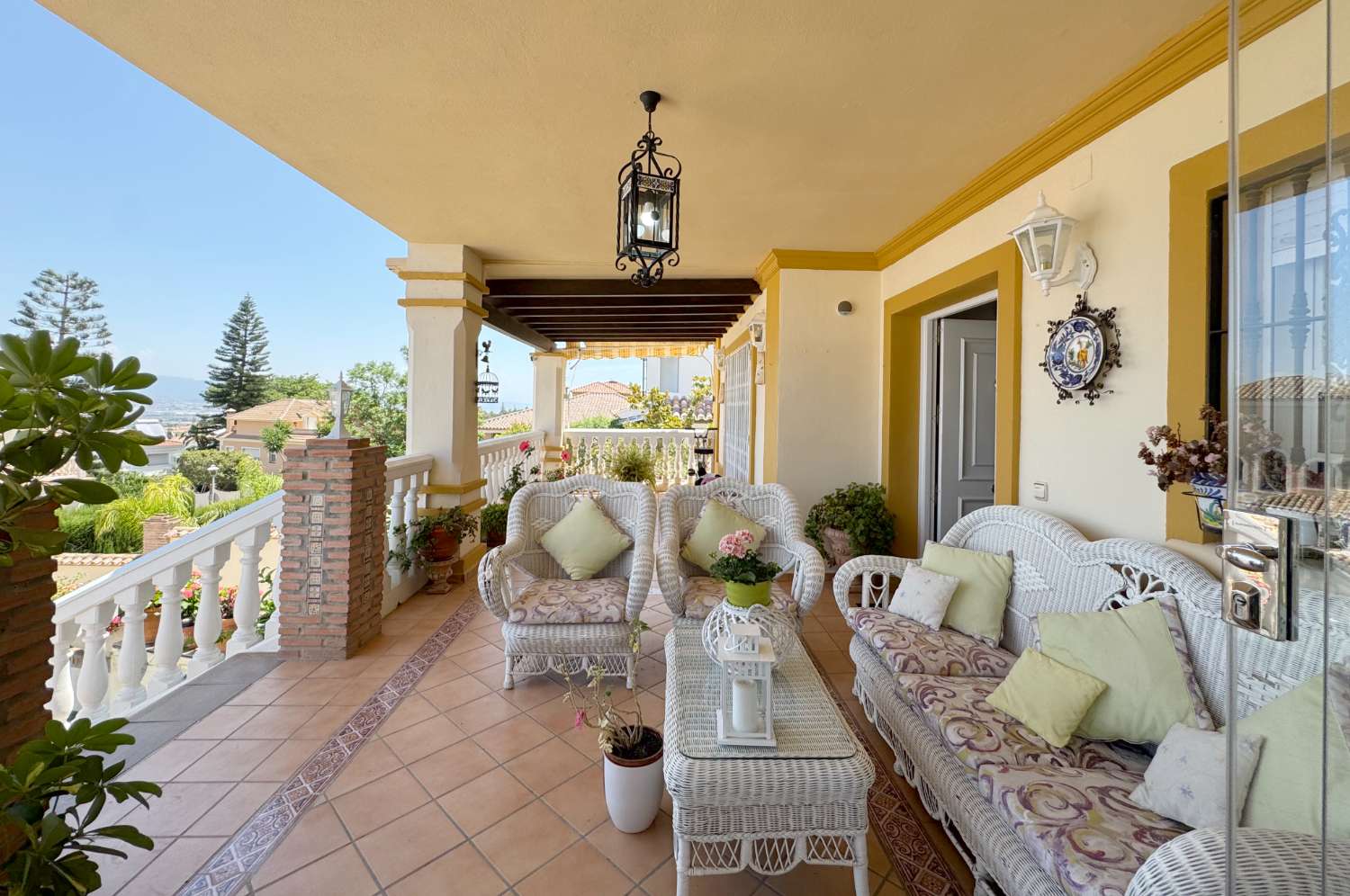Fantástica villa con piscina climatizada, vistas panorámicas y total privacidad en Alhaurín de la Torre