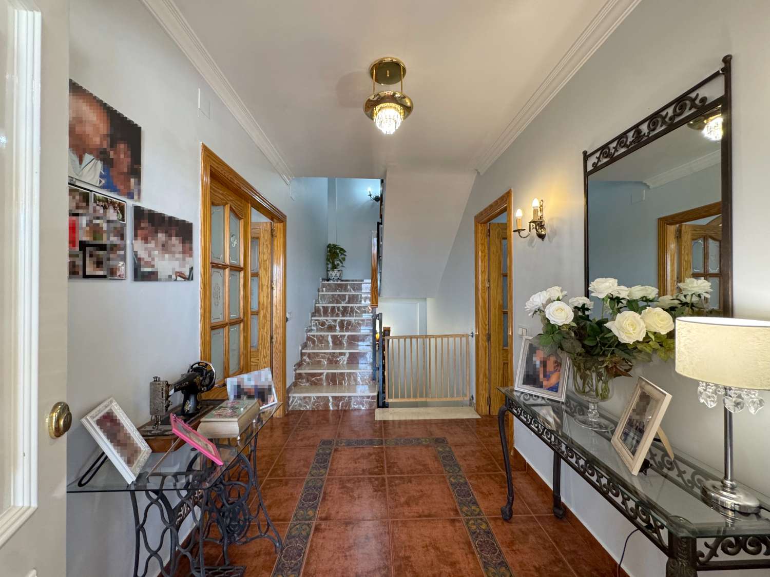 Fantástica villa con piscina climatizada, vistas panorámicas y total privacidad en Alhaurín de la Torre