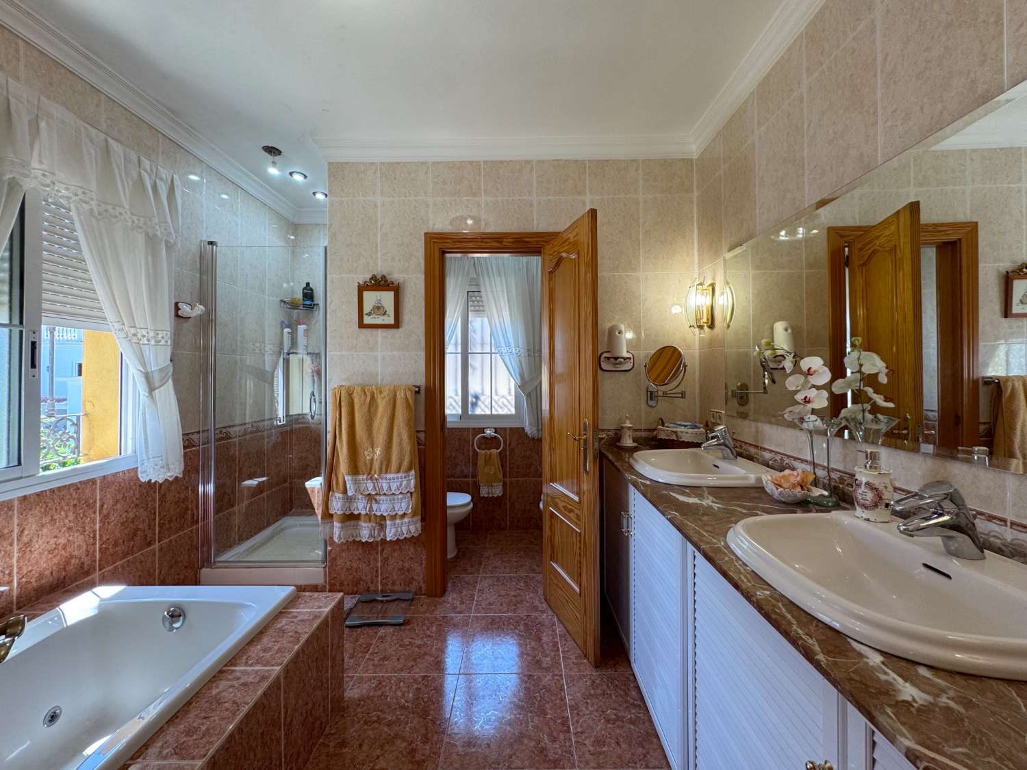 Fantástica villa con piscina climatizada, vistas panorámicas y total privacidad en Alhaurín de la Torre